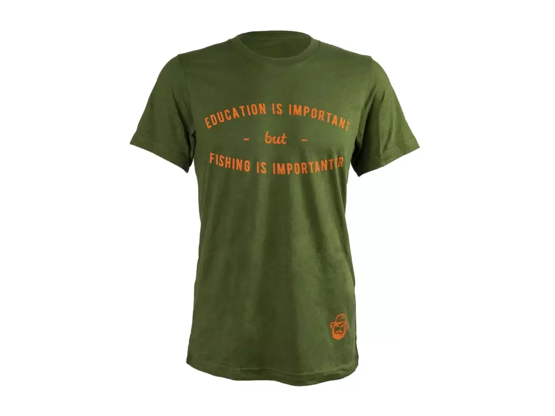 Karl's Fishing & Outdoors Education T-shirt 5 Karl's Fishing & Outdoors Education T-shirt - Image 3